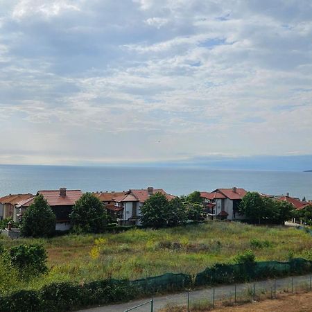 High In The Sky Apartments Sozopol Bagian luar foto