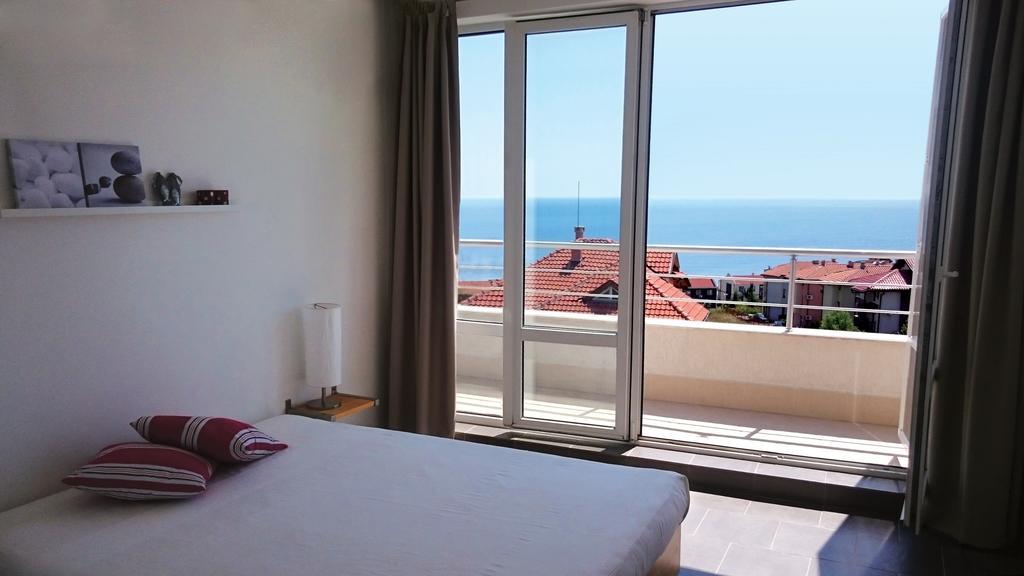 High In The Sky Apartments Sozopol Bagian luar foto