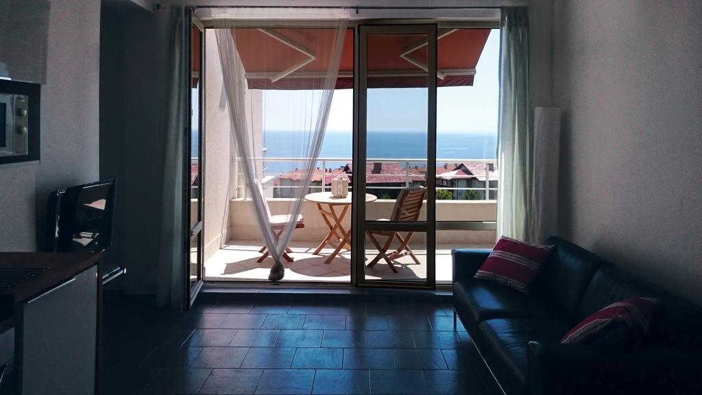 High In The Sky Apartments Sozopol Bagian luar foto