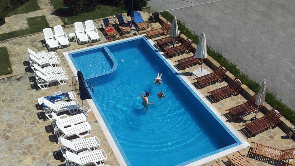 High In The Sky Apartments Sozopol Bagian luar foto