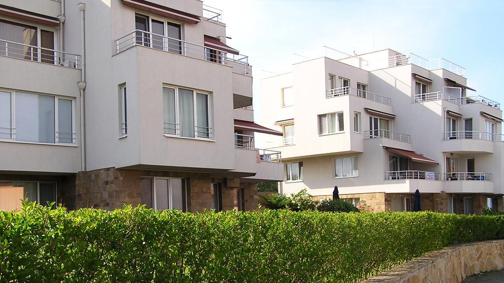 High In The Sky Apartments Sozopol Bagian luar foto